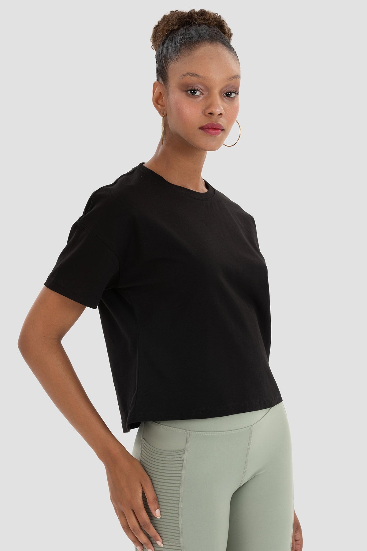 VERZANA - Oversized Crop T-Shirt